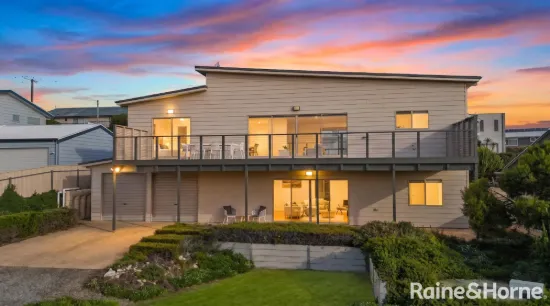 10 Hero Avenue, Middleton, SA 5213
