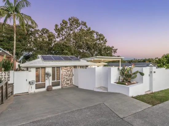 10 Highfield Drive, Merrimac, Qld 4226