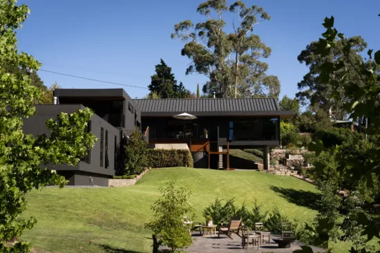 10 Hill Street, Crafers West, SA 5152