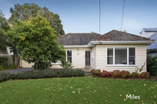10 Hilltop Avenue, Macleod, Vic 3085