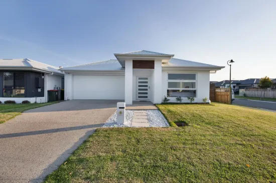 10 Isaac Place, South Maclean, Qld 4280