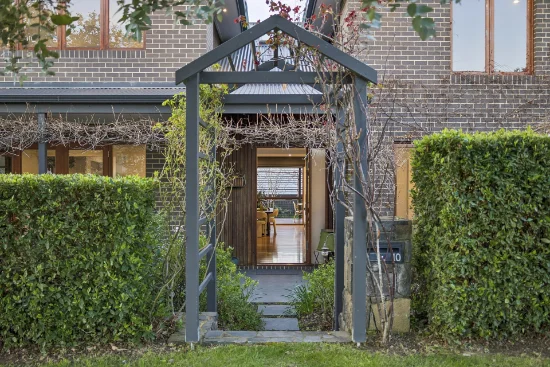 10 Jack Street, Googong, NSW 2620