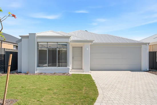 10 Kembla Way, Lakelands, WA 6180