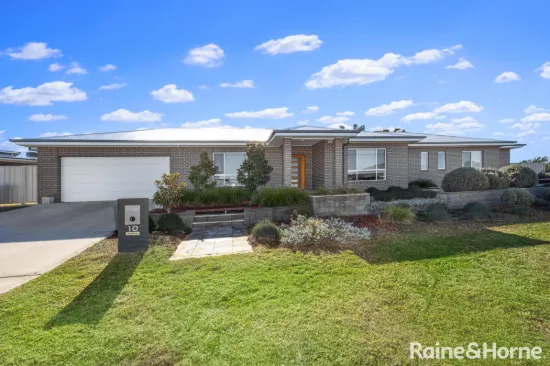 10 Kentucky Crescent, Gobbagombalin, NSW 2650