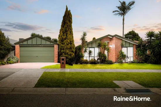 10 Kibo Court, Cranbourne North, Vic 3977