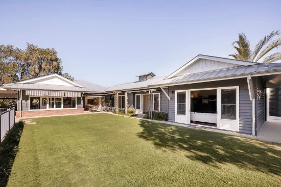 10 Kinmond Avenue, Wavell Heights, Qld 4012