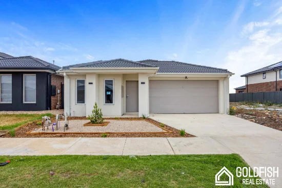 10 Kumara Drive, Manor Lakes, Vic 3024 - For Rent