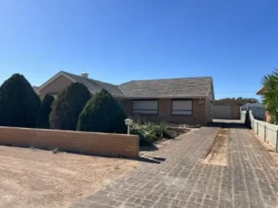 10 Lambeff Street, Ceduna, SA 5690