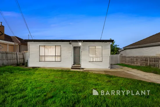10 Leonard Avenue, St Albans, Vic 3021