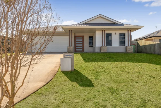 10 MacGregor Avenue, Highfields, Qld 4352