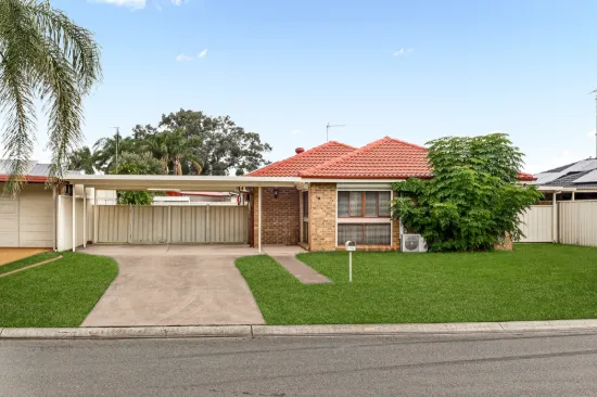 10 Madison Circuit, St Clair, NSW 2759
