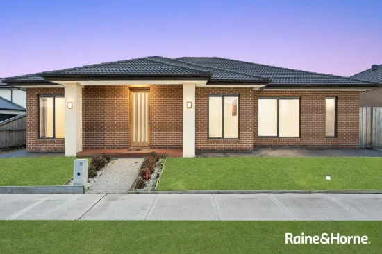 10 Maiden Mews, Cranbourne East, Vic 3977