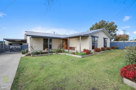 10 Malnham Crescent, Newborough, Vic 3825
