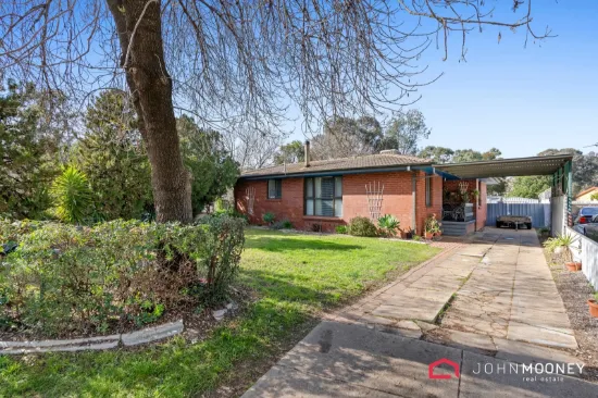 10 Meads Place, Mount Austin, NSW 2650