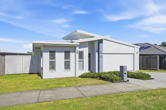 10 Meares Circuit, Thrumster, NSW 2444