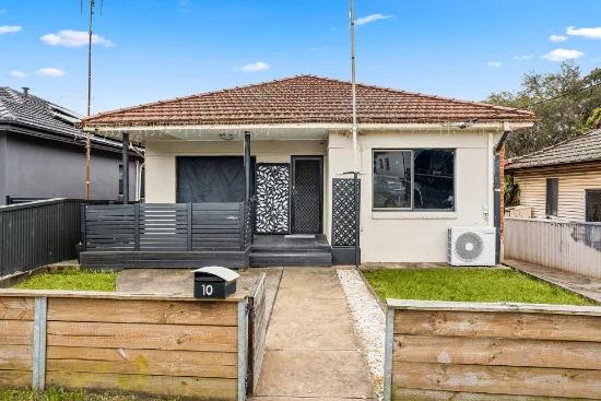 10 Merrett Avenue, Cringila, NSW 2502