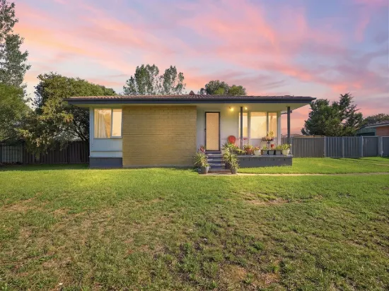 10 Mirral Way, Orange, NSW 2800