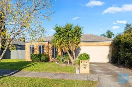 10 Narooma Avenue, Burnside, Vic 3023