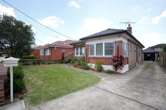 10 Norfolk Avenue, Beverly Hills, NSW 2209