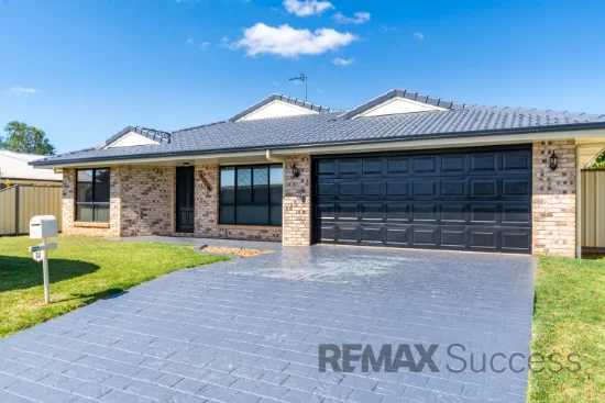 10 Paulene Crescent, Kearneys Spring, Qld 4350