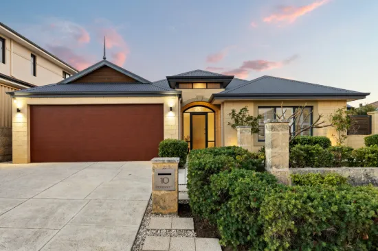 10 Perissa Road, Iluka, WA 6028