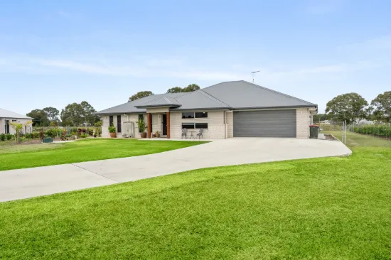 10 Phoenix Way, St Helens, Qld 4650