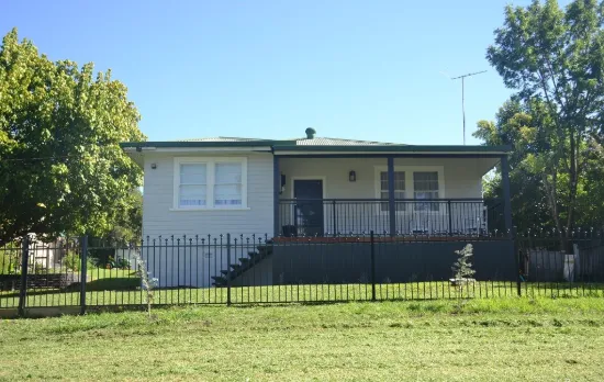 10 Queens Terrace, Inverell, NSW 2360