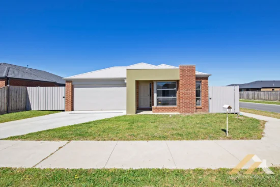 10 Rainbow Road, Bairnsdale, Vic 3875