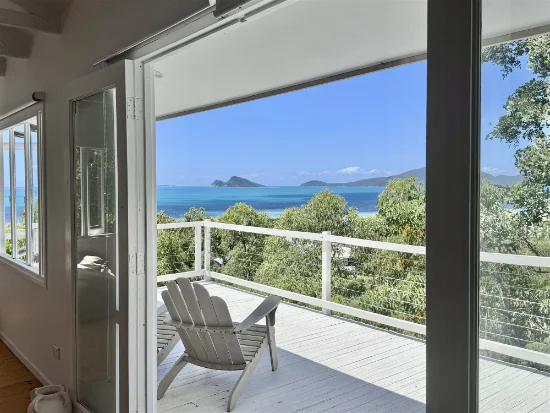 10 Rattray Ave, Hideaway Bay, Qld 4800