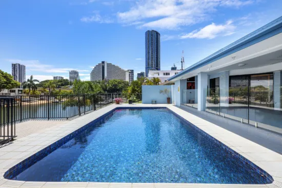 10 Rebecca Court, Broadbeach Waters, Qld 4218