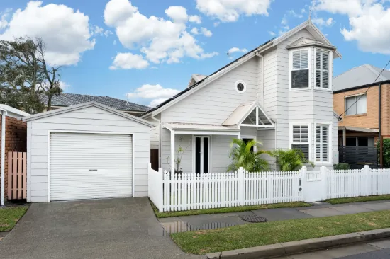 10 Robert Street, Merewether, NSW 2291