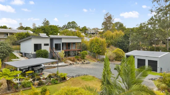 10 Rose Road, Southside, Qld 4570