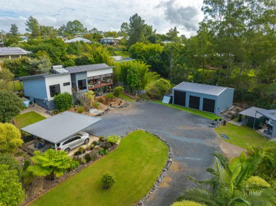 10 Rose Road, Southside, Qld 4570