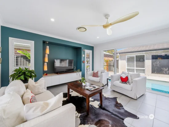10 Rowden Street, Beachmere, Qld 4510 - For Sale