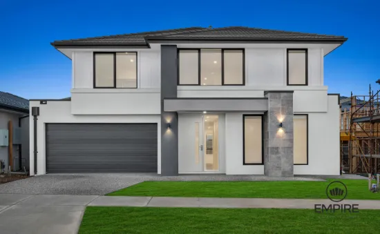 10 Sandalwood Crescent, Clyde North, Vic 3978