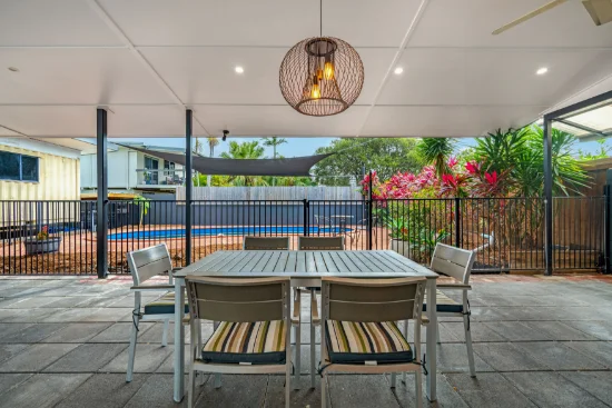 10 Selwyn Street, Cranbrook, Qld 4814