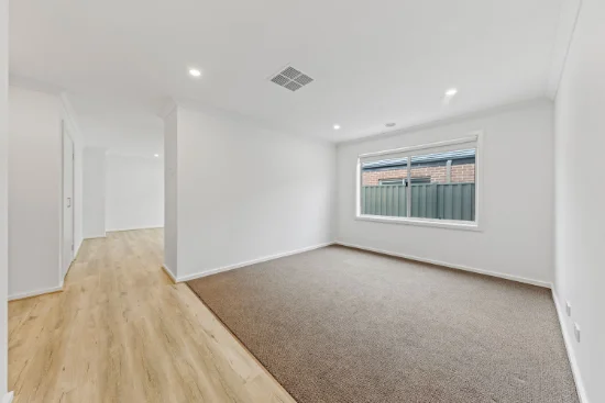 10 Silverstar Street, Pakenham VIC 3810-Image