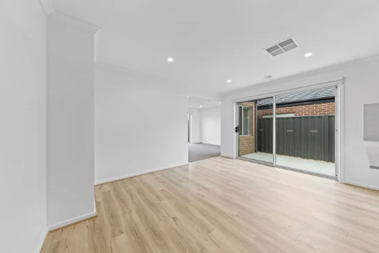 10 Silverstar Street, Pakenham VIC 3810-Image