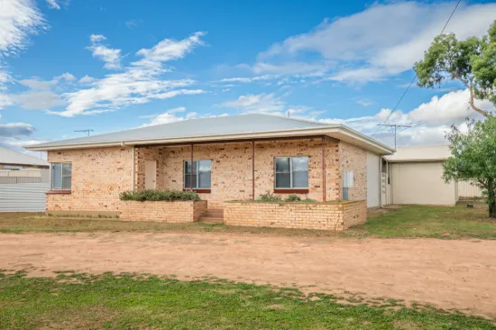 10 Sir John Cowan Avenue, Murray Bridge, SA 5253