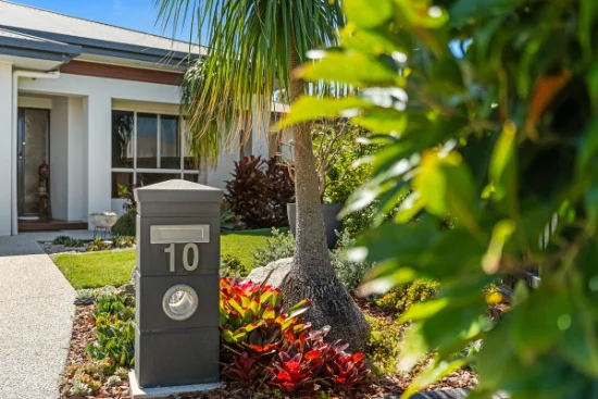 10 Songbird Place, Urraween, Qld 4655