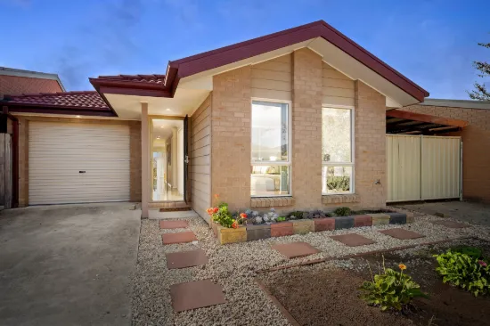 10 Stang Place, MacGregor, ACT 2615
