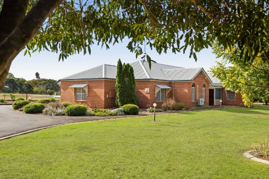 10 Stanley Parade, Highfields, Qld 4352
