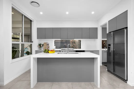 10 Tallulah Parade, Grantham Farm, NSW 2765