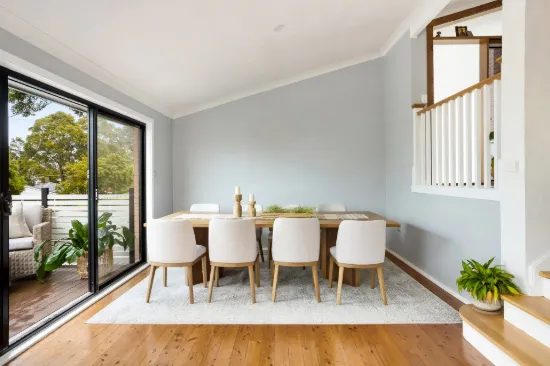 10 The Avenue, Coniston, NSW 2500