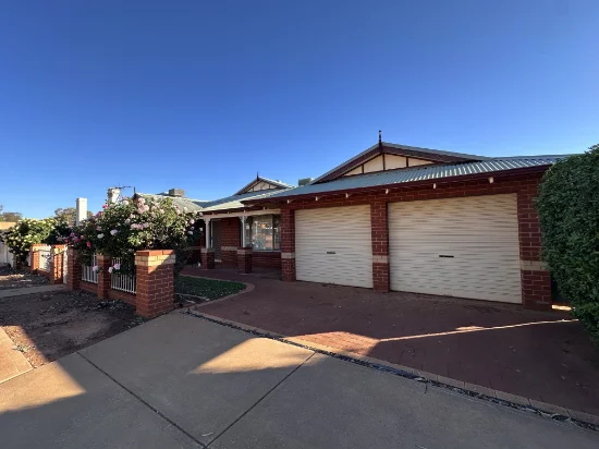 10 Thurmott Street, Hannans, WA 6430