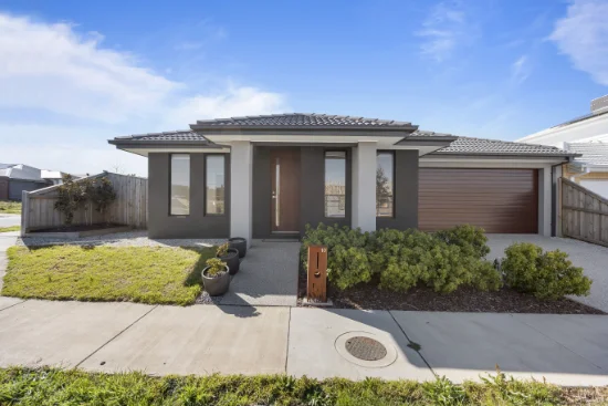 10 Verbier Avenue, Winter Valley, Vic 3358