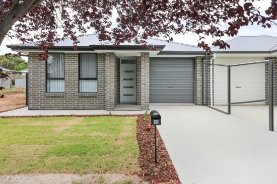10 Vinall Rd, Modbury, SA 5092