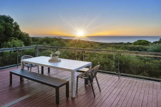 10 Wardanup Crescent, Yallingup, WA 6282