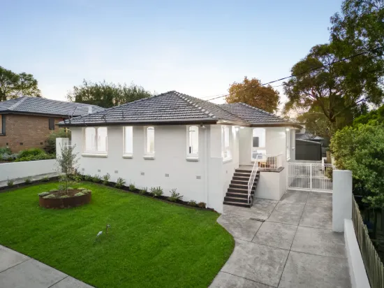 10 Windsor Street, Macleod, Vic 3085