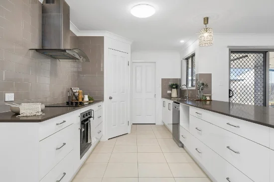 10 Wirraway Drive, Parkhurst, Qld 4702-Image